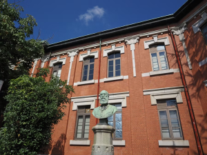 Exploration of New Teaching Models to Enhance theQuality of Undergraduate Education in China